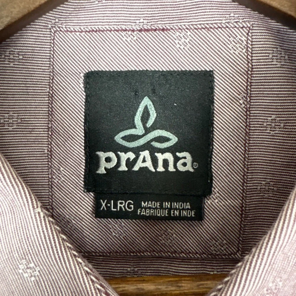 Prana Button Down Shirt Mens XL Burgundy Diamond Print Long Sleeve Cotton Blend